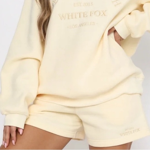 White Fox Boutique Pants - WHITE FOX BOUTIQUE yellow shorts, size XS, but they fit oversized